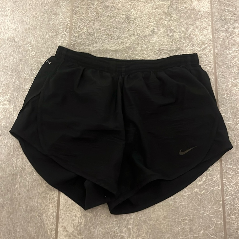 BLACK NIKE RUNNING SHORT
